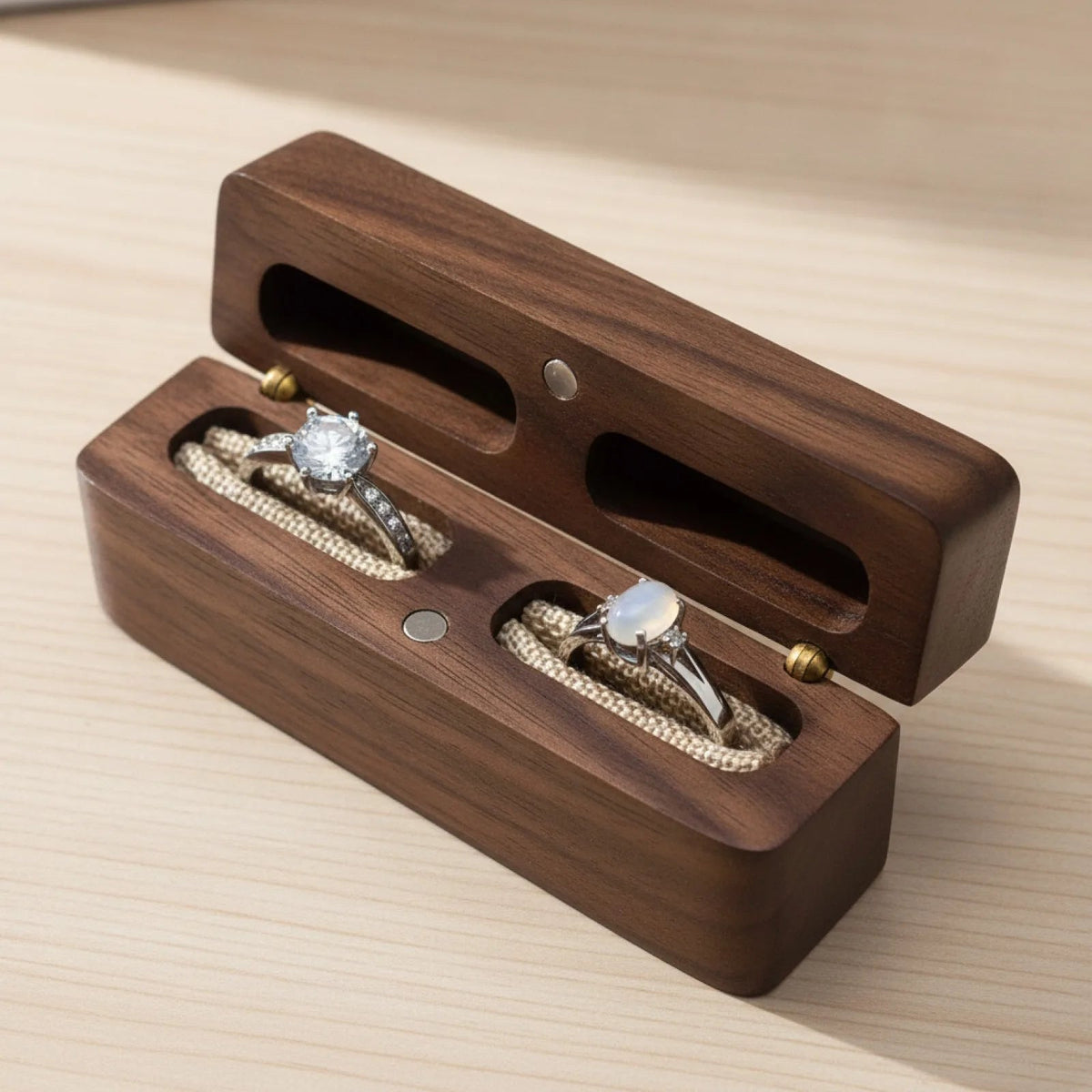Écrin à bague double compartiment en bois