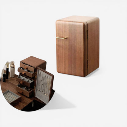 Boîte à bijoux en bois compacte avec design naturel et finition élégante.