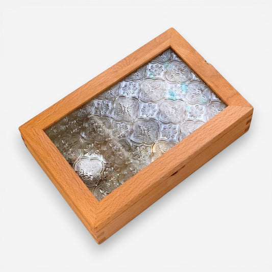 boîte à bijoux en bois élégante fermée avec finition raffinée vue du dessus
