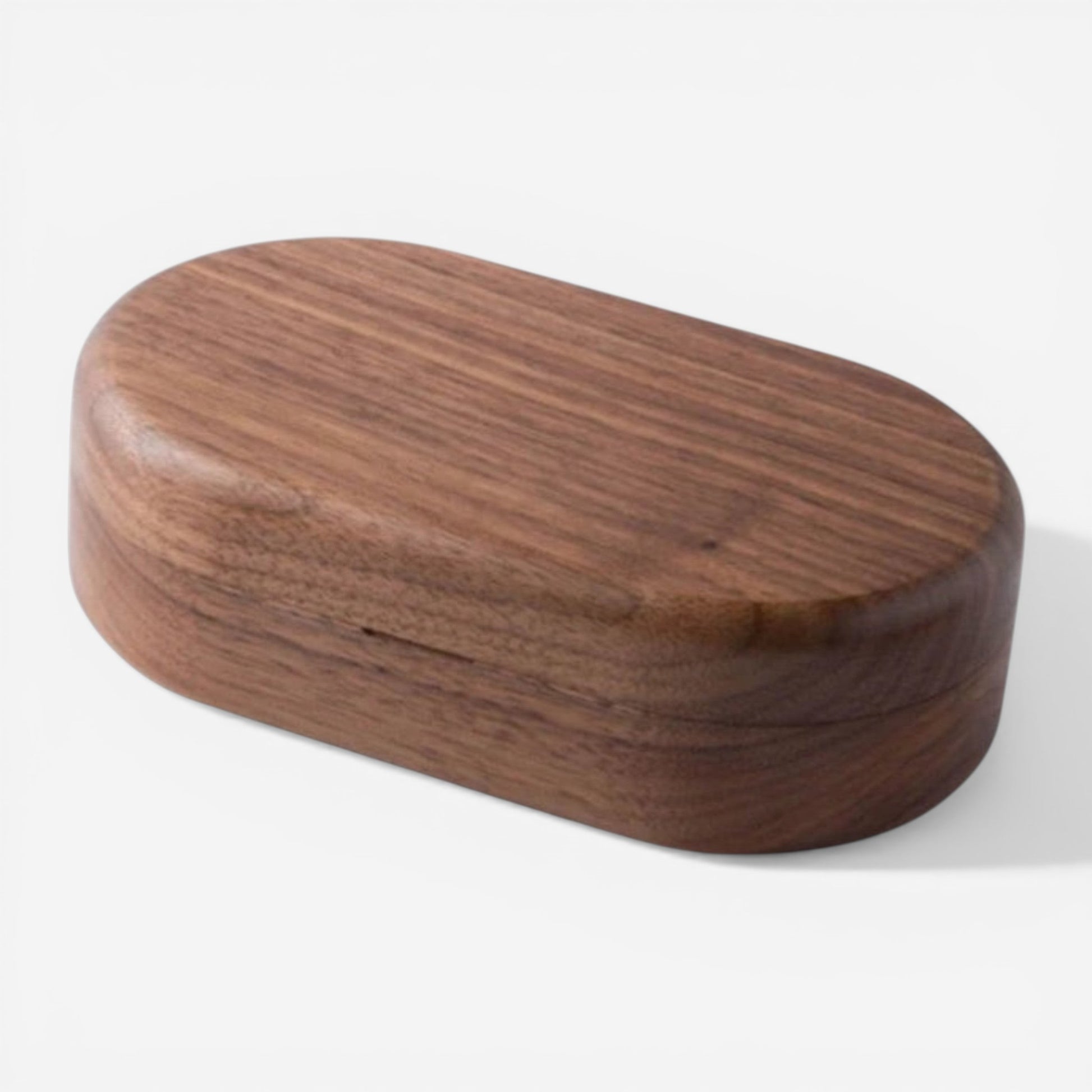 Boîte à bijoux en bois marron foncé compacte avec intérieur compartimenté pour accessoires.