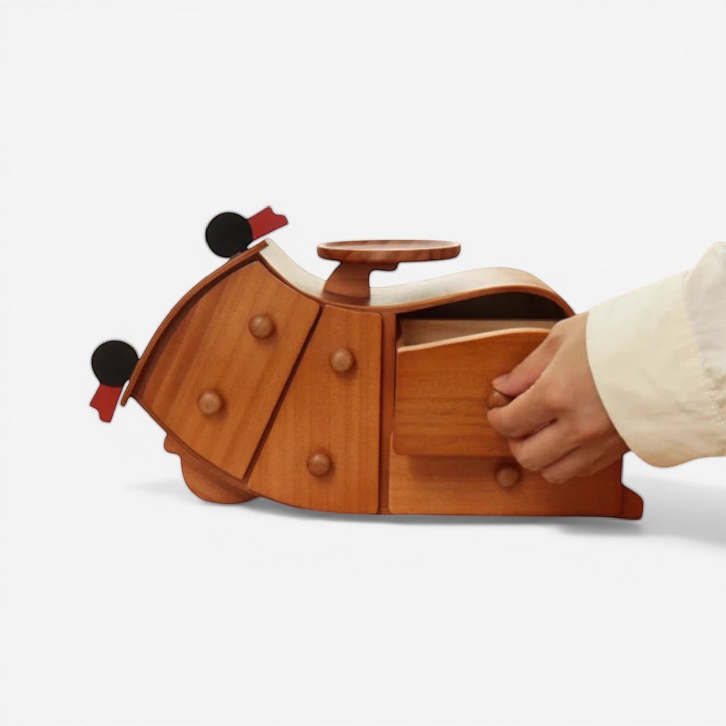 Boîte à bijoux en bois massif originale au design artisanal idéale pour ranger vos bijoux avec élégance.