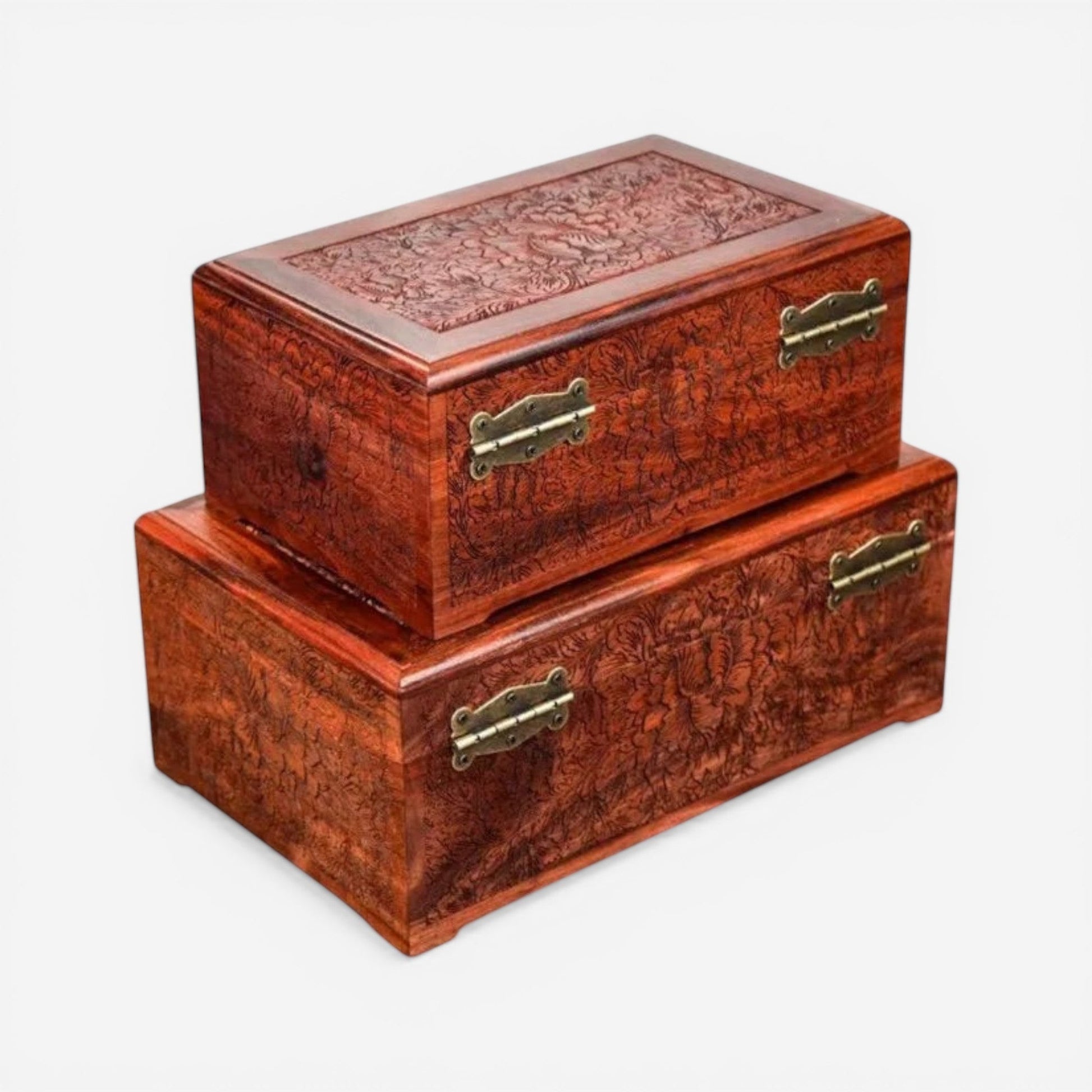 Boîte à bijoux en bois de santal avec compartiments empilables, parfaite pour un rangement organisé et modulable.