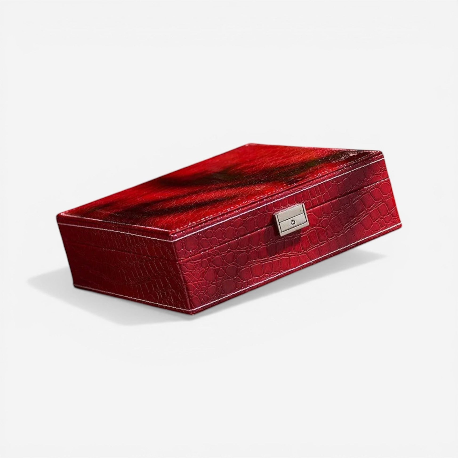 boîte à bijoux effet croco rouge avec couvercle fermé design élégant