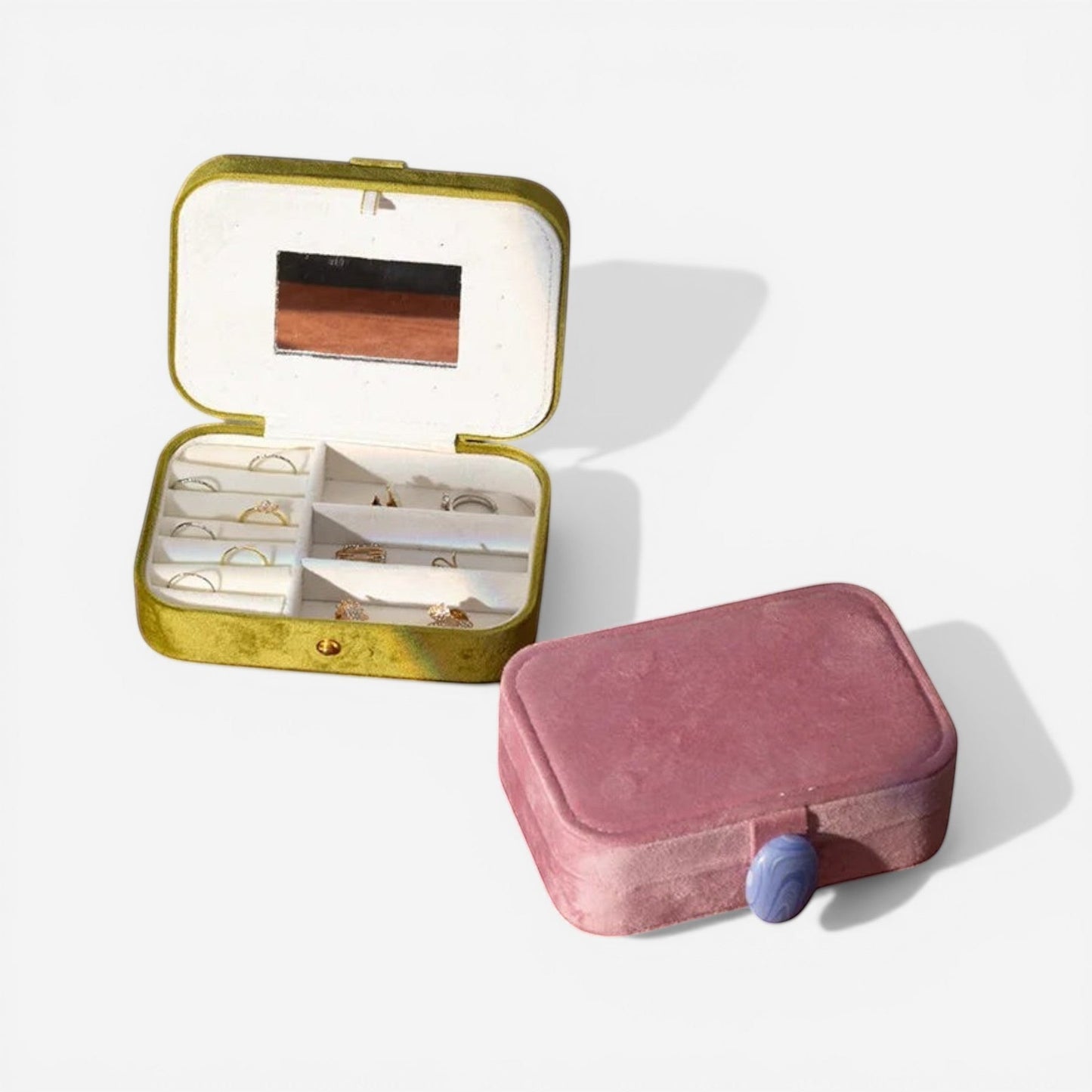 boîte à bijoux nomade en velours pour voyage avec rangement compact