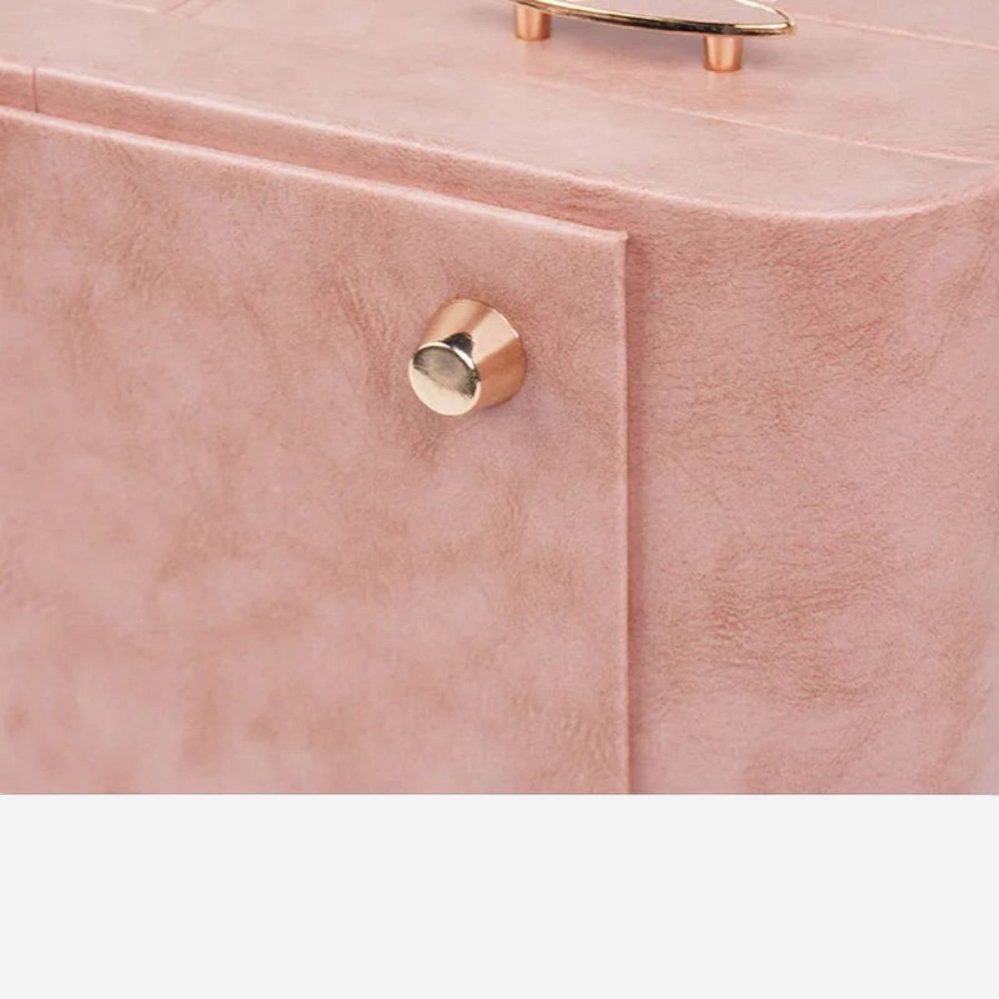 boîte à bijoux en simili cuir fermée avec design élégant et tiroirs de rangement