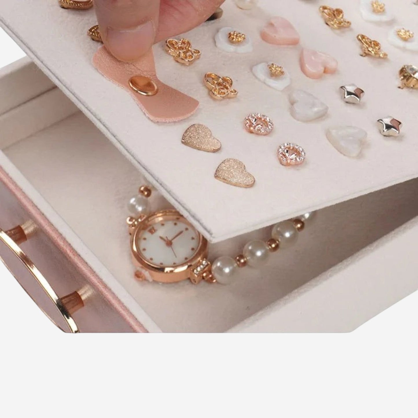boîte à bijoux en simili cuir ouverte avec plusieurs compartiments pour organiser bijoux