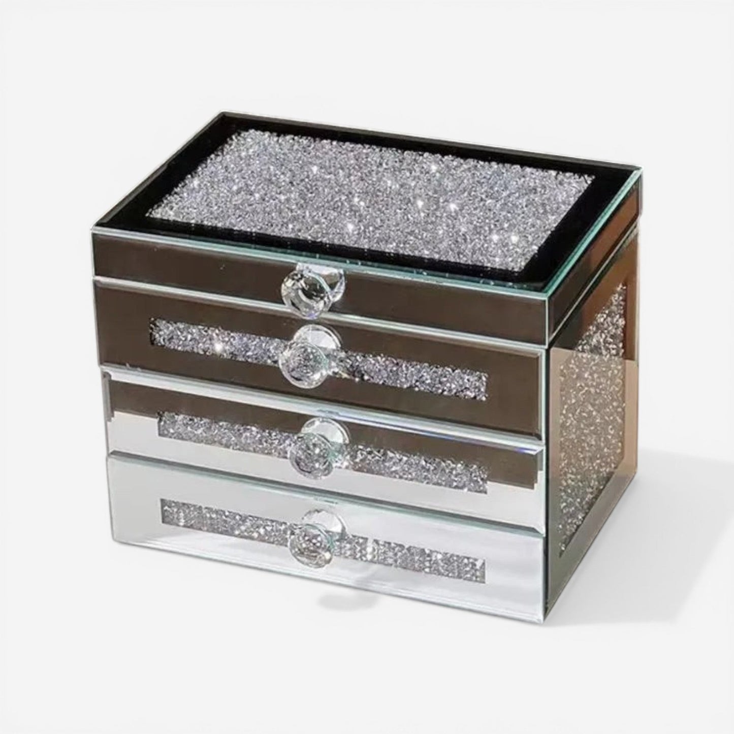 Boîte à bijoux strass au design luxueux et brillant, idéale pour ranger vos bijoux avec élégance.