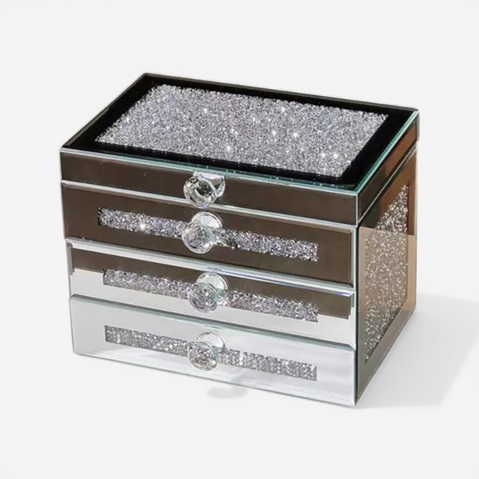 Boîte à bijoux strass au design luxueux et brillant, idéale pour ranger vos bijoux avec élégance.