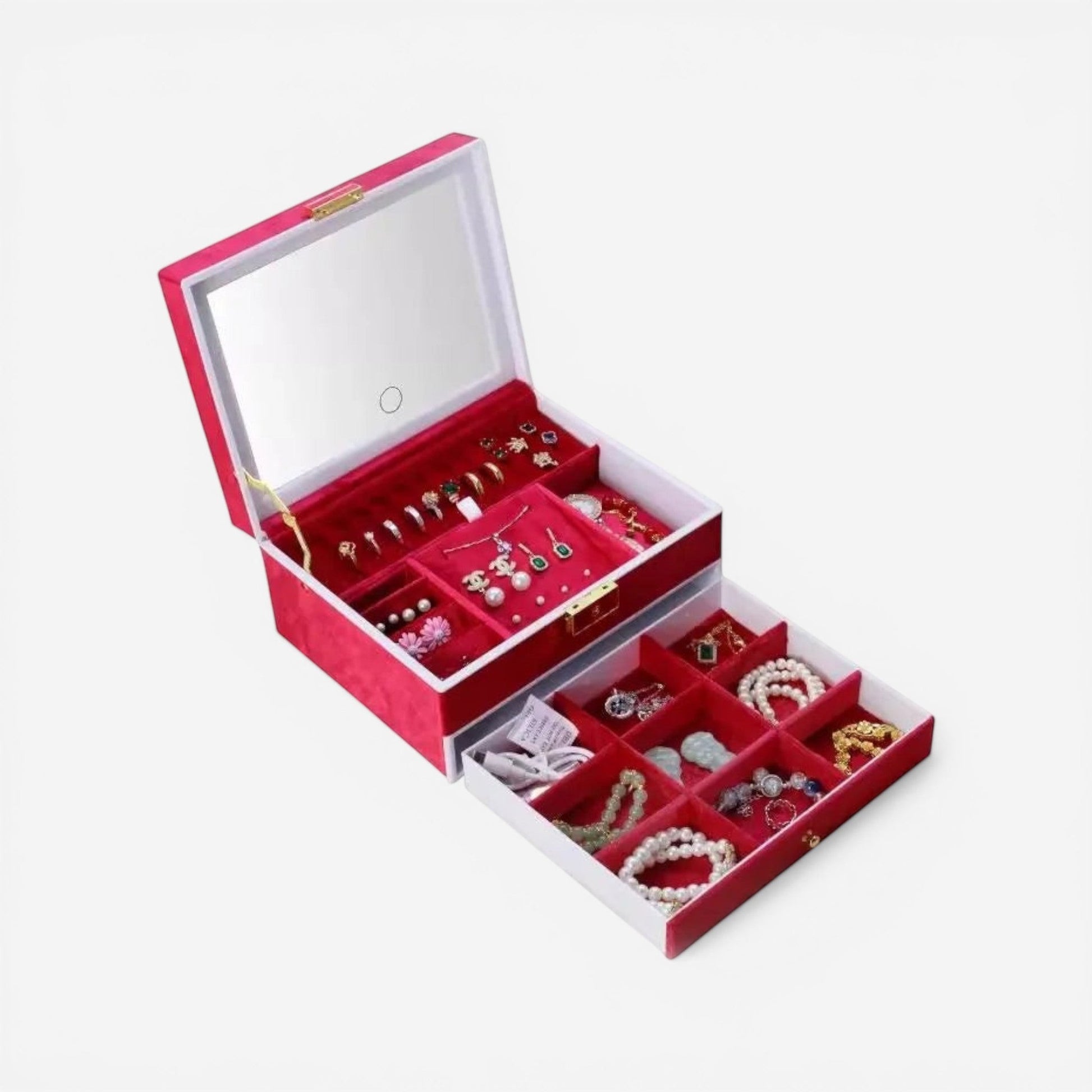 boite à bijoux en velours vintage ouverte avec rangements pour bagues et bijoux délicats