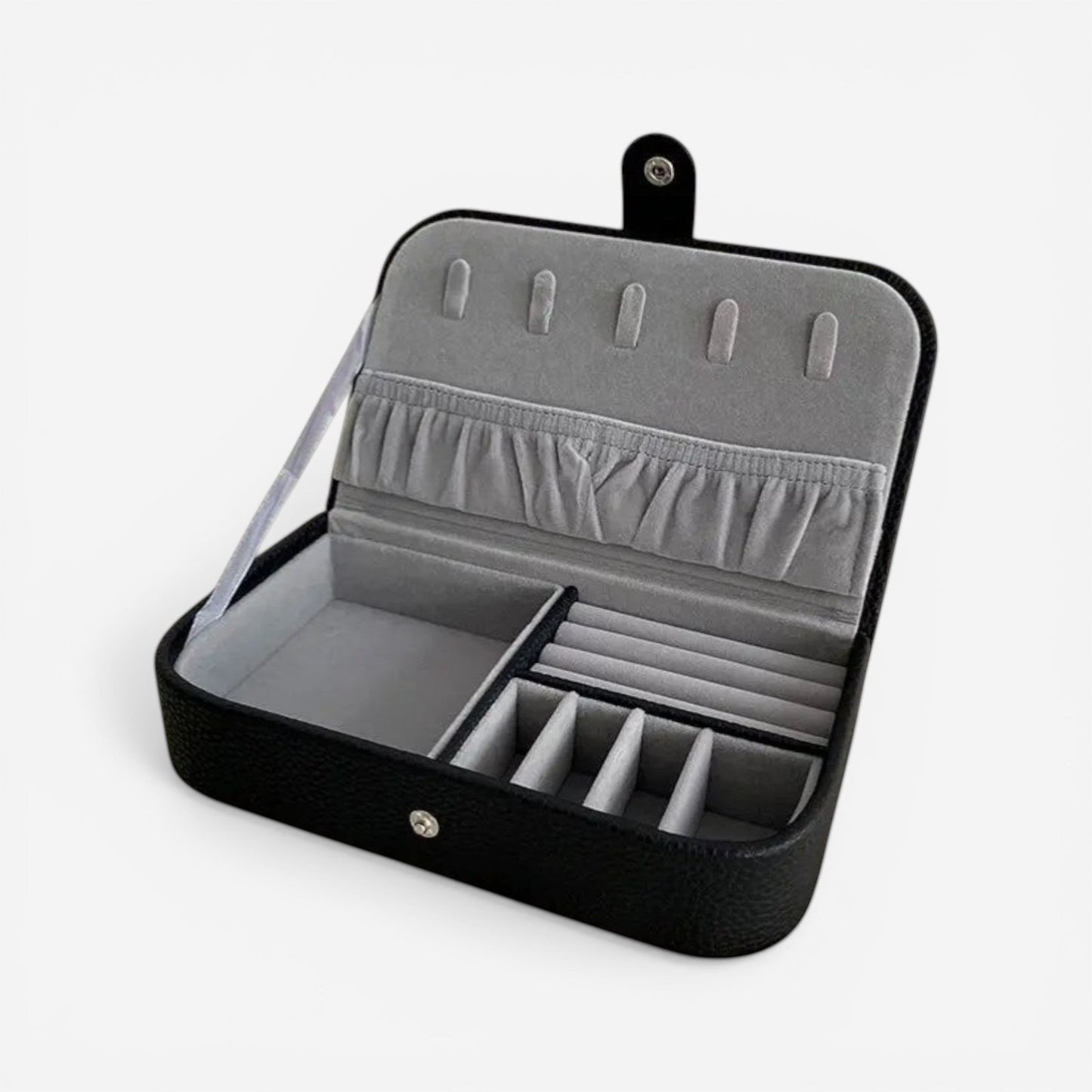 Boîte à bijoux portable en cuir PU gris, compacte, avec fermeture à bouton et espaces de rangement pour bijoux.