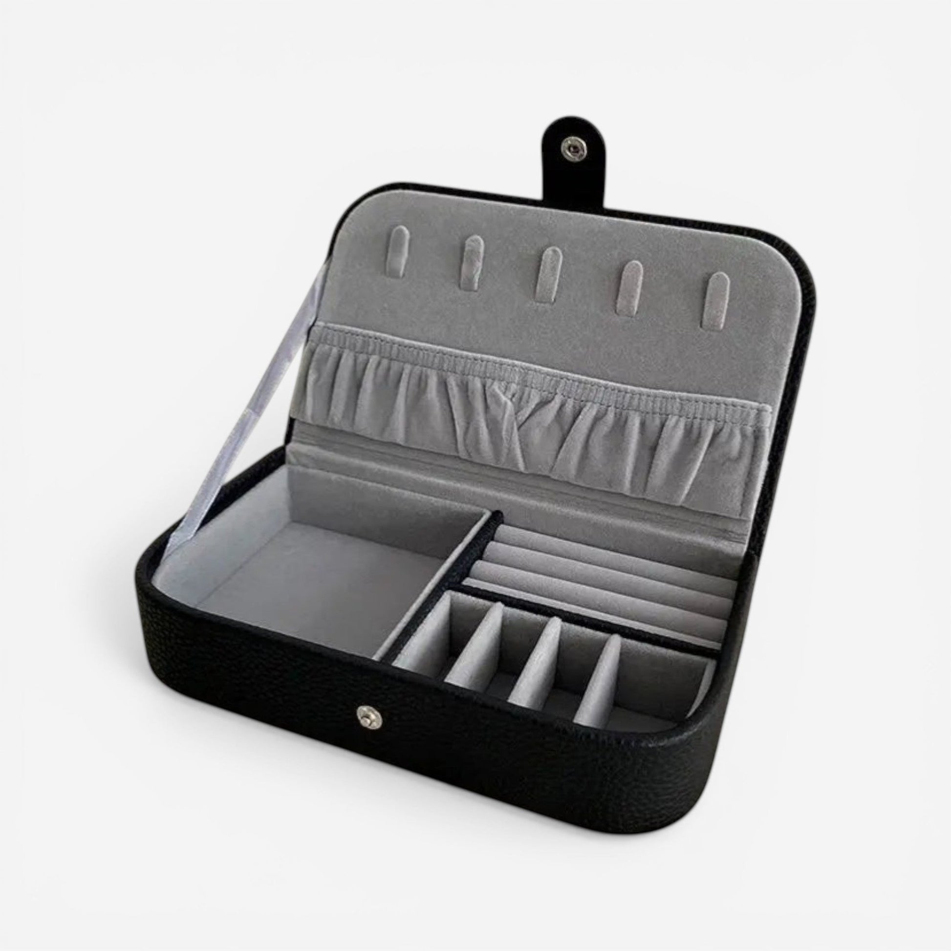 Boîte à bijoux portable en cuir PU gris, compacte, avec fermeture à bouton et espaces de rangement pour bijoux.