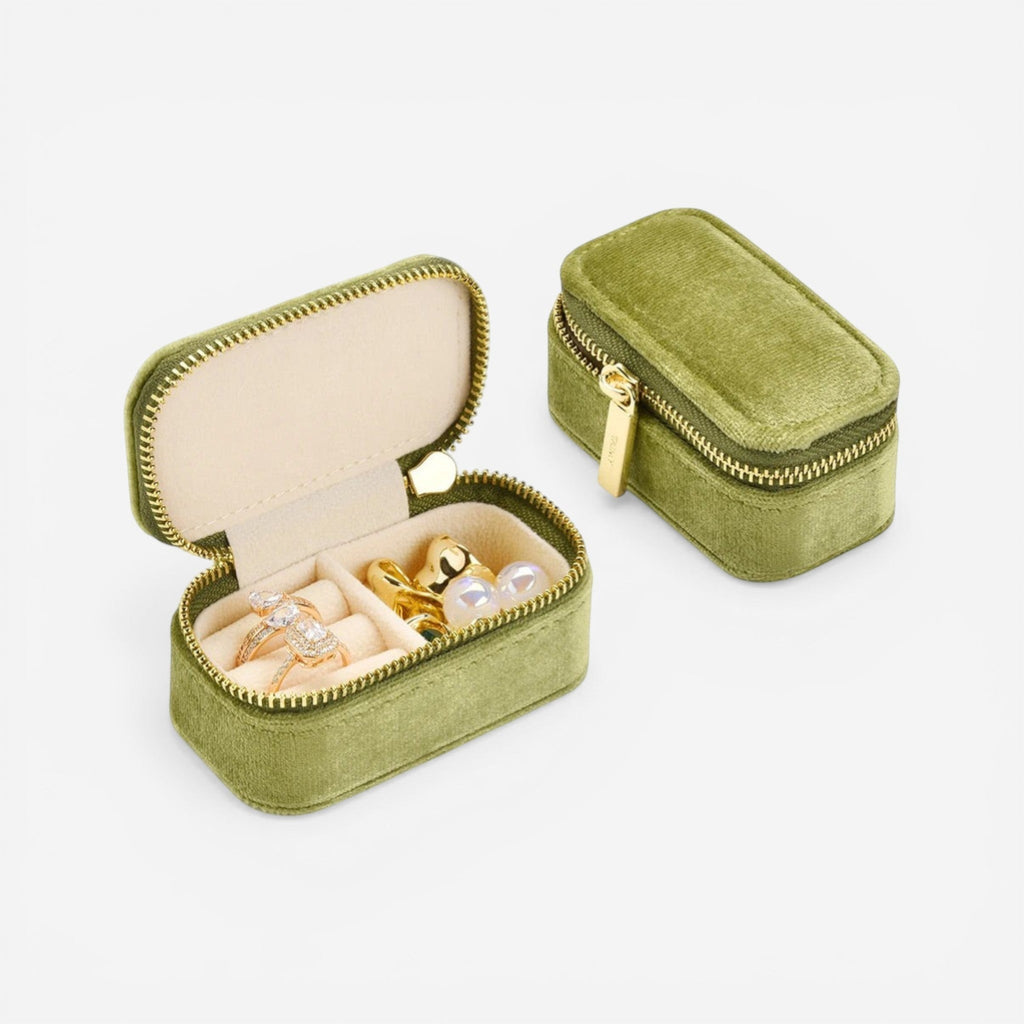 Mini boîte à bijoux en velours vintage