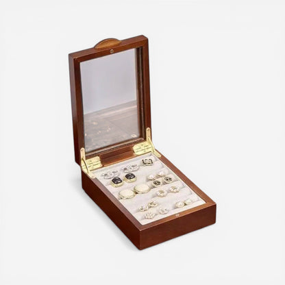 petite boîte à bijoux en bois avec intérieur compartimenté pour organiser les bijoux