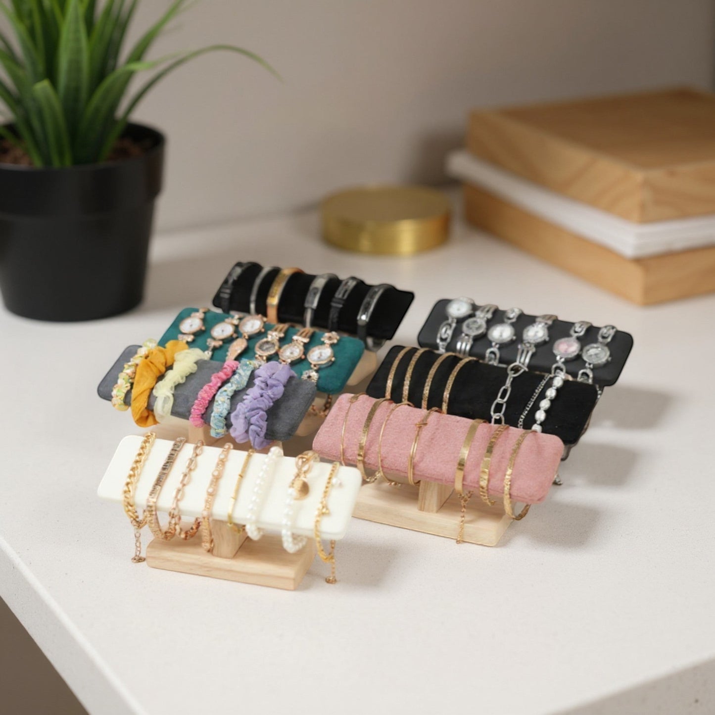 porte bijoux en velours avec support en bois pour ranger montres bracelets et accessoires
