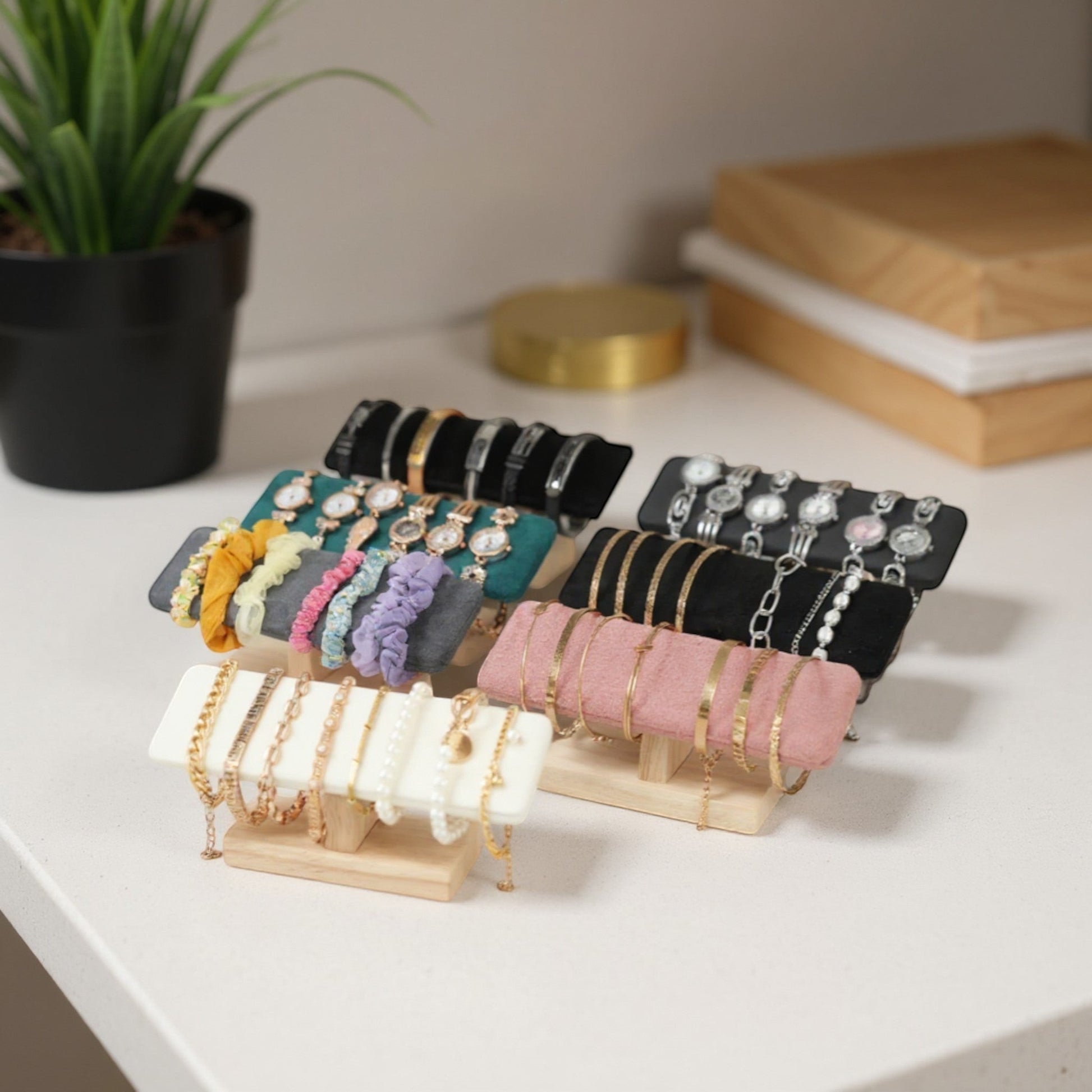 porte bijoux en velours avec support en bois pour ranger montres bracelets et accessoires
