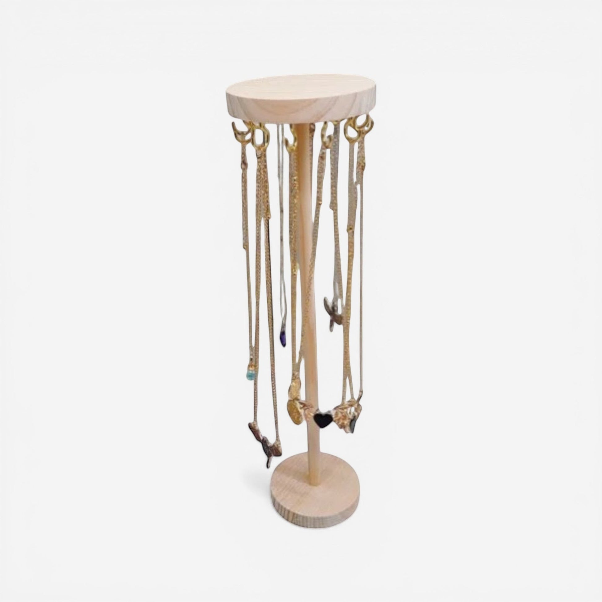 Présentoir à bijoux en bois clair avec 12 crochets pour suspendre colliers et bijoux.