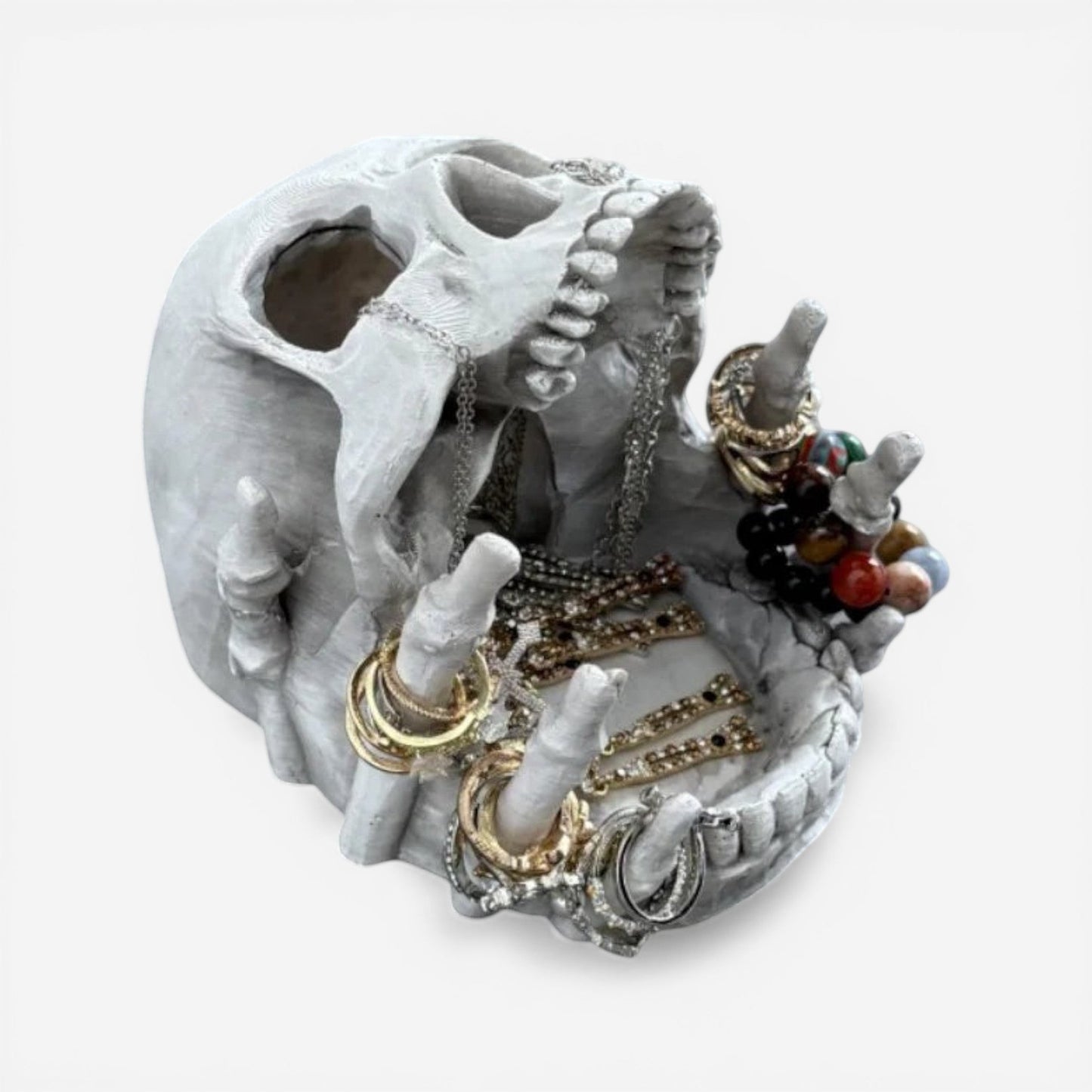 Présentoir de bijoux créatif au design original idéal pour exposer bagues, colliers et accessoires avec style.