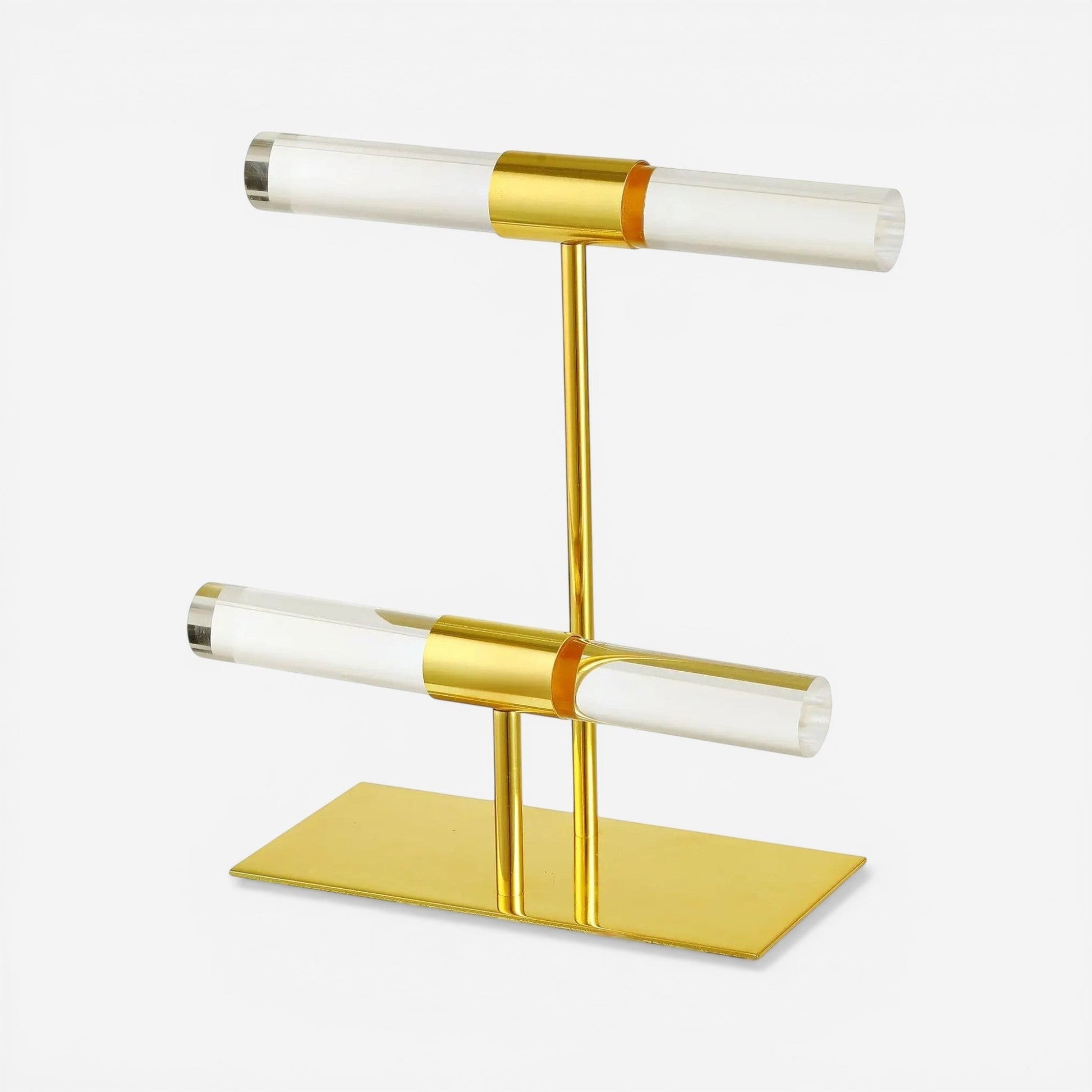 présentoir à bijoux de luxe avec base effet marbre et structure dorée pour une décoration élégante