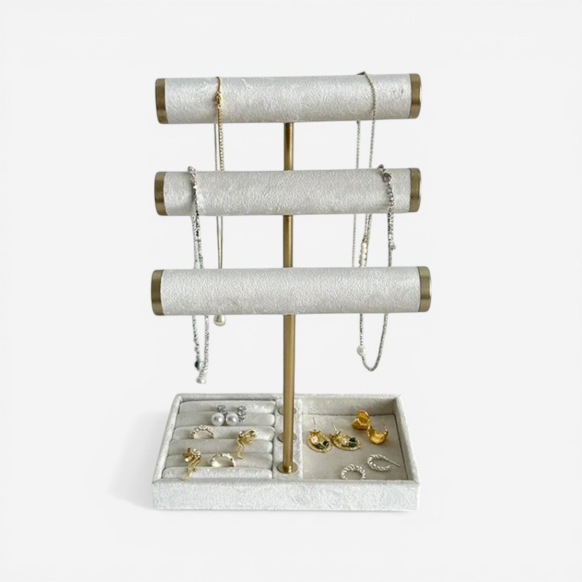 Présentoir de bijoux raffiné et élégant, idéal pour exposer colliers, bracelets et boucles d’oreilles avec style.