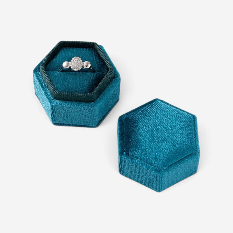 Mini boîte à bijoux hexagonale SecretGleam en velours bleu canard