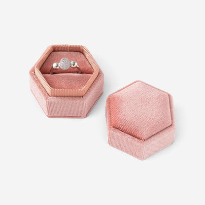 Mini boîte à bijoux hexagonale SecretGleam en velours rose corail