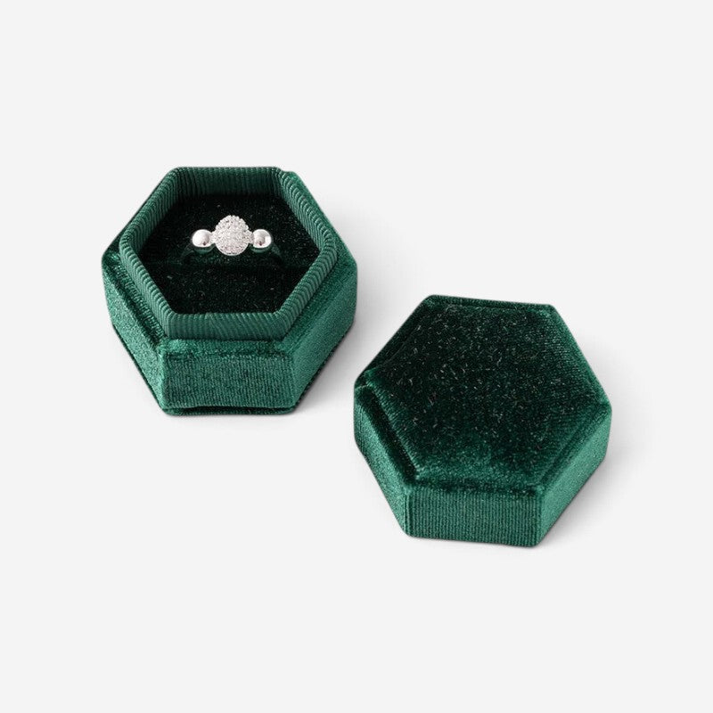 Mini boîte à bijoux hexagonale SecretGleam en velours vert émeraude